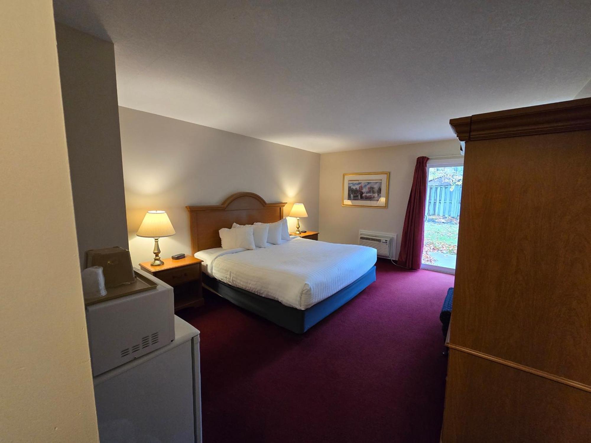 Travelodge By Wyndham Port Elgin Exterior photo