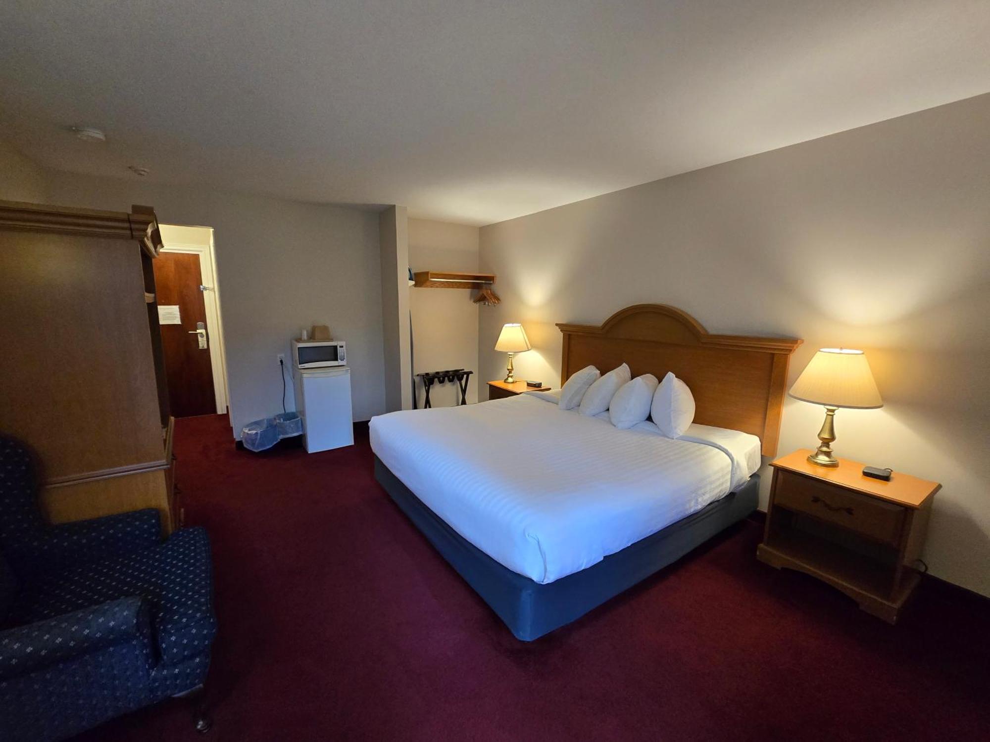 Travelodge By Wyndham Port Elgin Exterior photo