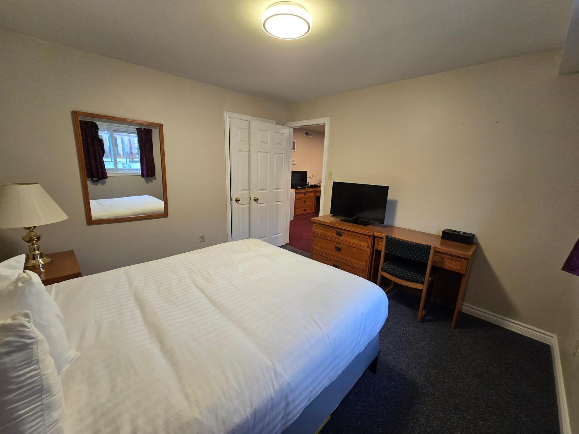 Travelodge By Wyndham Port Elgin Exterior photo