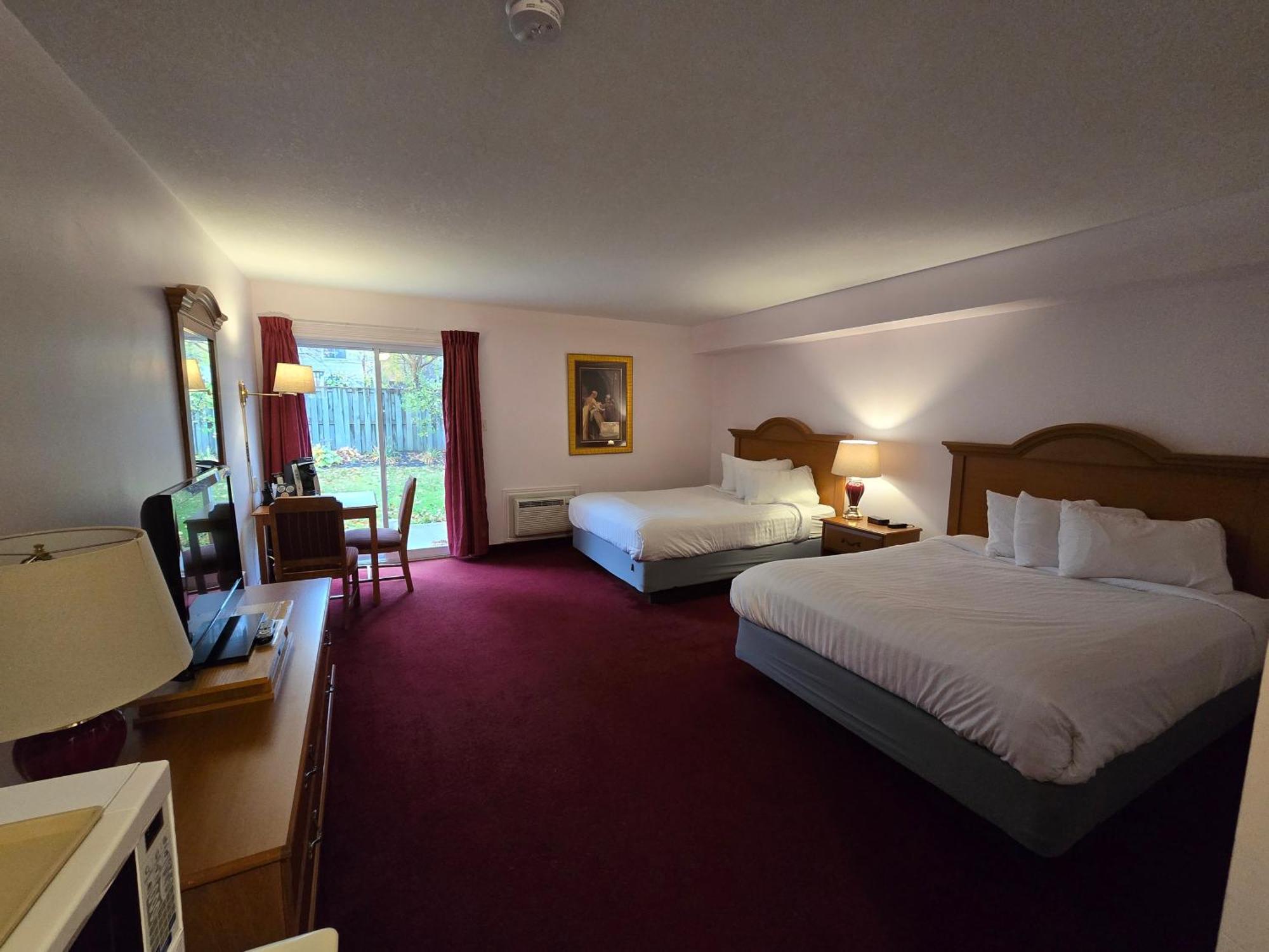 Travelodge By Wyndham Port Elgin Exterior photo